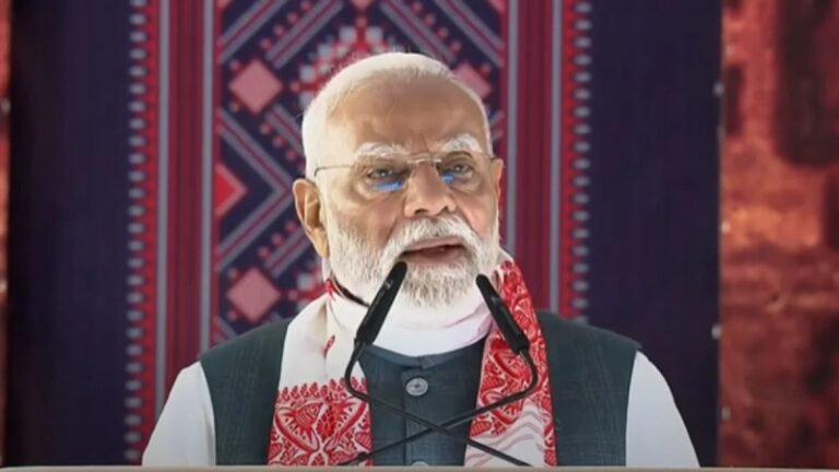 गुवाहाटी में पीएम मोदी का बड़ा आरोप, कहा– कांग्रेस ने असम को खोखला करने की कोशिश की