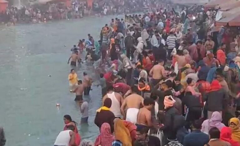 मौनी अमावस्या के दिन गंगा स्नान करने की है परंपरा