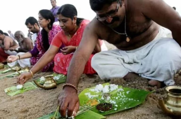 अगर जीवन में घट रहीं हैं ये घटनाएं तो समझ लें आपके पितर हैं आपसे नाराज, गलती से भी न करें नजरअंदाज