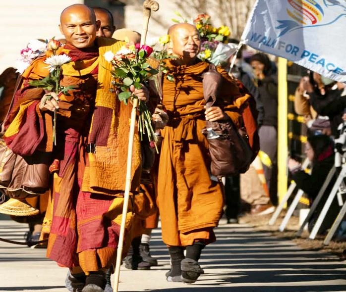 भारतीय स्वान बना शांति का प्रतीक