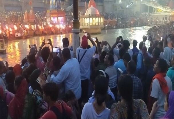 गंगा स्नान के बाद राशि के अनुसार करें ये छोटा सा काम, बदल जाएगा जीवन और मिलेगा महादेव का आशीर्वाद