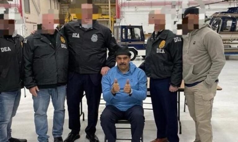 इतिहास का सबसे बड़ा ड्रामा…गिरफ्तारी के बाद न्यूयॉर्क लाए गए मादुरो, क्या अमेरिका के इस कदम से दुनिया में मच जाएगी तबाही