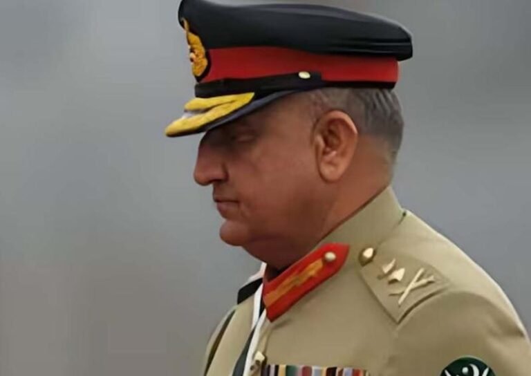 बाथरुम में फिसले या सैनिकों ने पीटा?